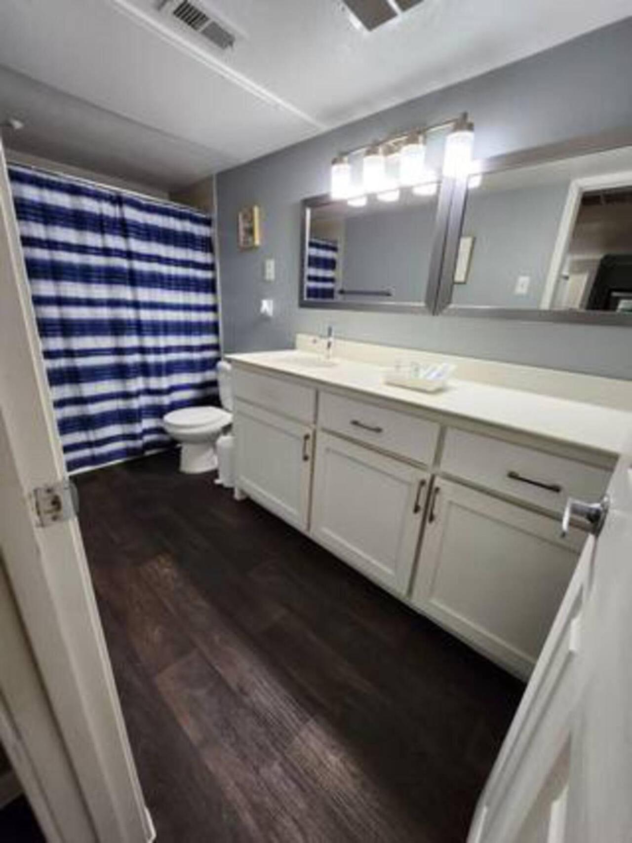 יוסטון Blue Shark *B501* @ Medical Center 1Br Modern King Apartment With Private Patio מראה חיצוני תמונה